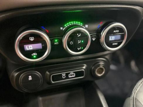 Used 2018 FIAT 500L Lounge FWD image 30
