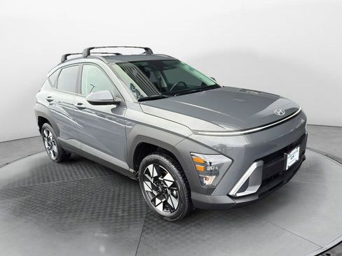 Used 2025 Hyundai Kona SEL image 1