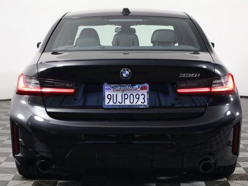 Used 2025 BMW 330i Sedan w/ M Sport Package RWD image 5