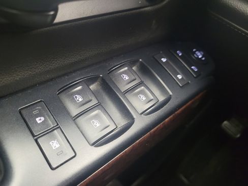 Used 2014 GMC Sierra 1500 SLE w/ SLE Value Package AWD/4WD image 27