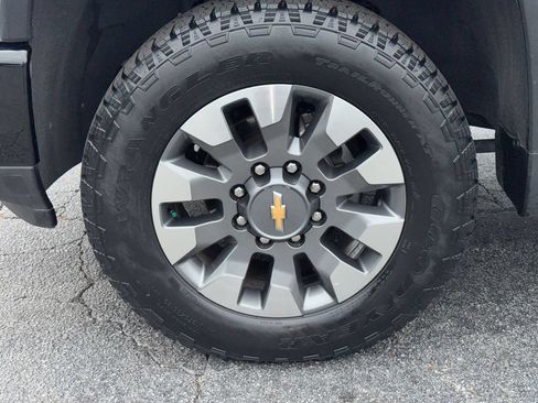 Used 2024 Chevrolet Silverado 2500 Custom w/ Custom Convenience Package RWD image 12