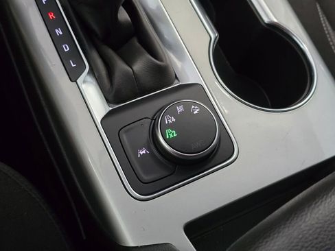 Used 2025 Chevrolet Blazer LT image 36