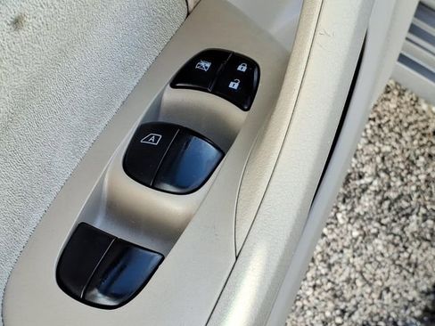 Used 2013 Nissan Altima 2.5 SV image 13