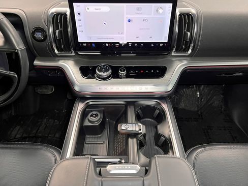 Used 2025 Ford Expedition Max Platinum image 15