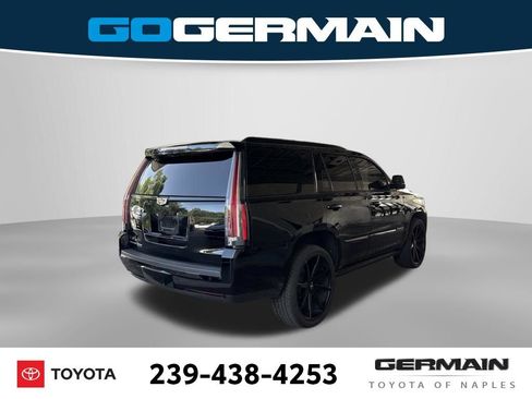 Used 2016 Cadillac Escalade Premium AWD/4WD image 10
