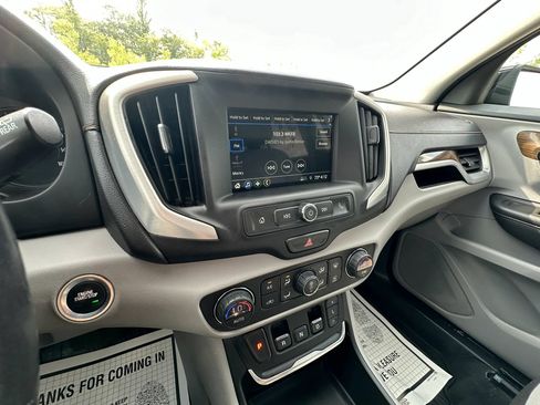 Used 2019 GMC Terrain SLE w/ Driver Convenience Package AWD/4WD image 14