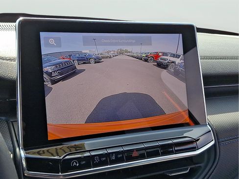 New 2026 Jeep Compass Latitude AWD/4WD image 10