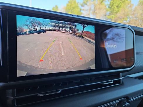 Used 2025 Jeep Wrangler Unlimited Rubicon image 22