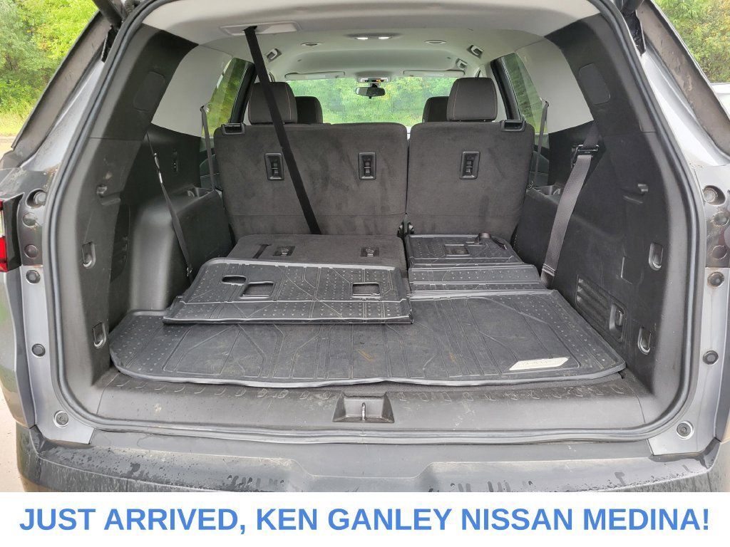 Used 2020 Chevrolet Traverse LT w/ LPO, Floor Liner Package AWD/4WD image 19