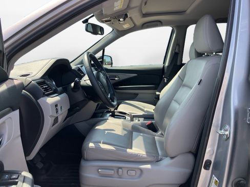 Used 2019 Honda Ridgeline RTL-T image 11