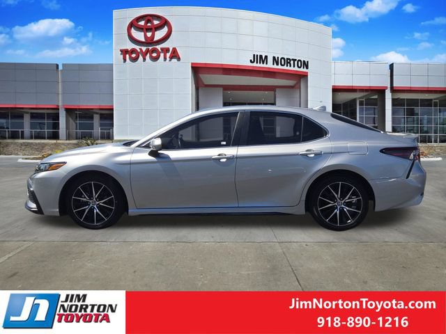 Used 2024 Toyota Camry SE FWD image 5