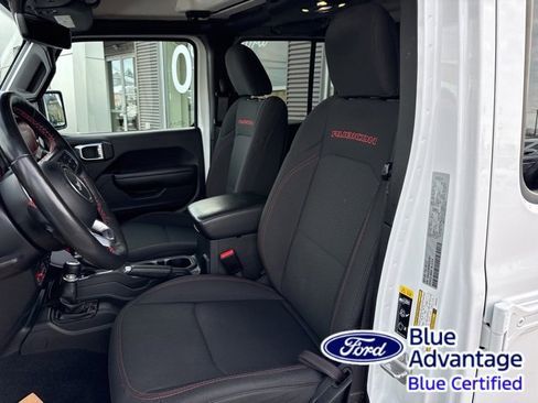 Used 2022 Jeep Wrangler Unlimited Rubicon w/ Cold Weather Group image 17