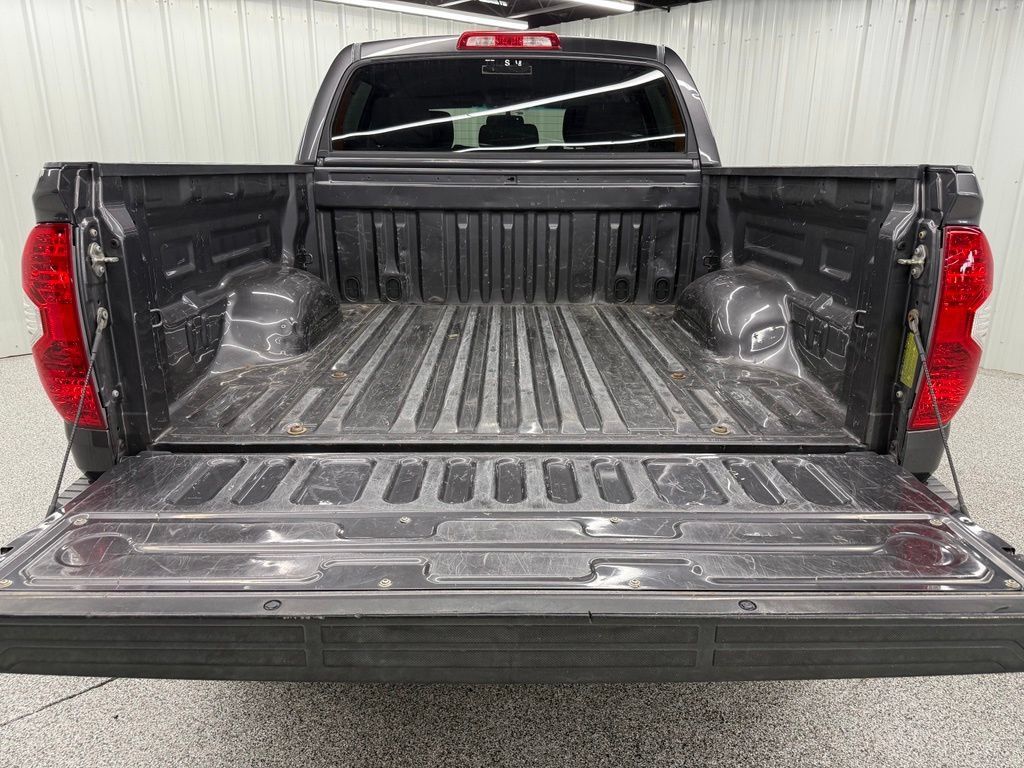 Used 2015 Toyota Tundra SR5 w/ SR5 Upgrade Package RWD image 5