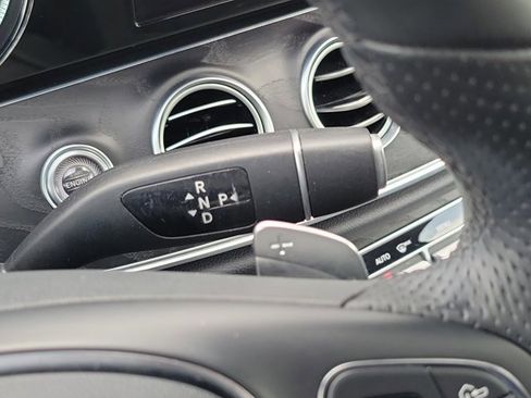 Used 2018 Mercedes-Benz E 400 4MATIC Sedan image 29