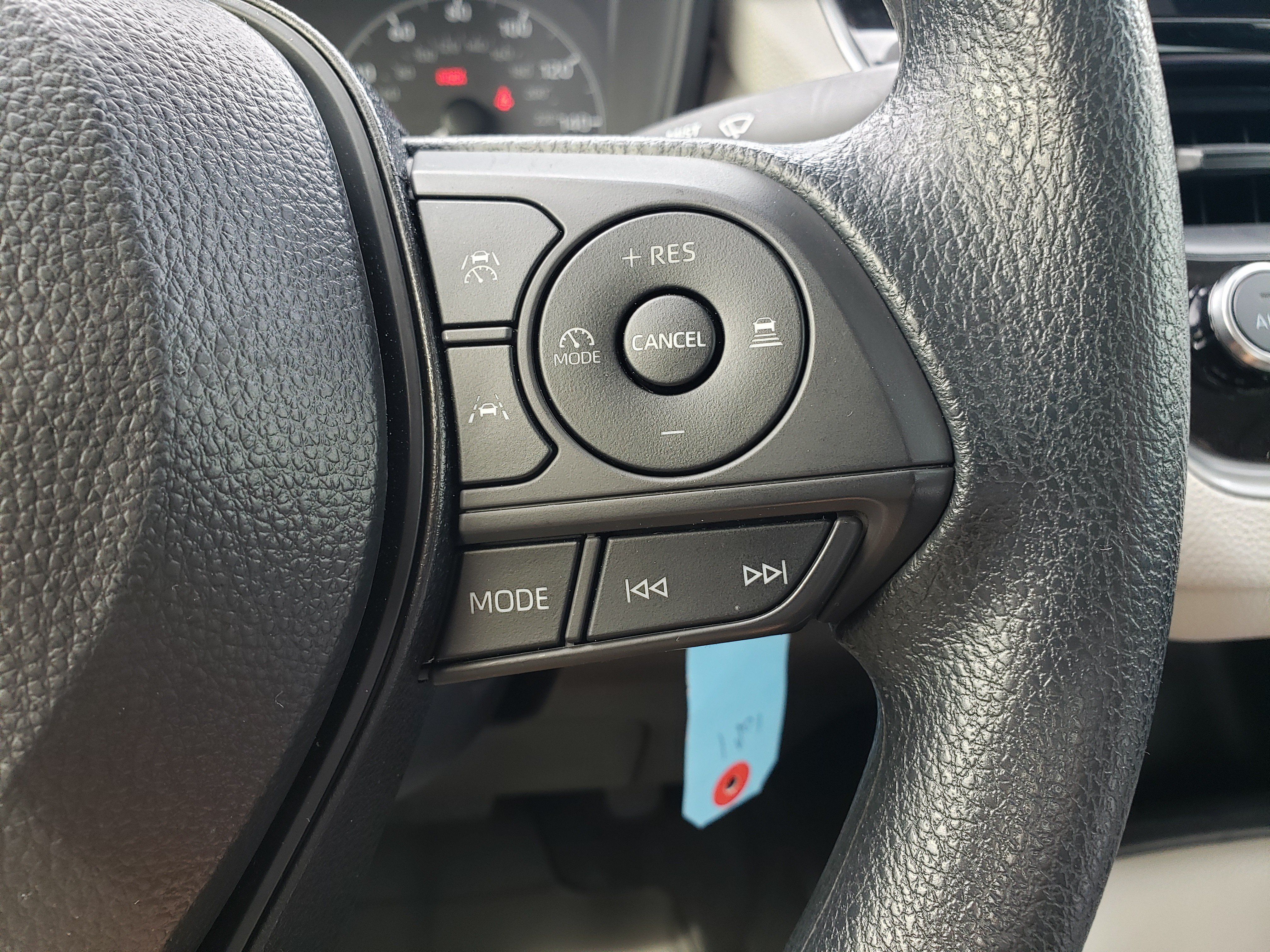 Used 2025 Toyota Corolla LE FWD image 15