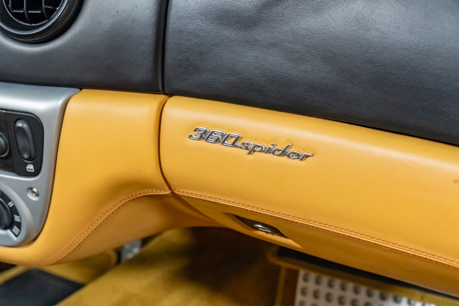 Used 2003 Ferrari 360 Spider RWD image 40