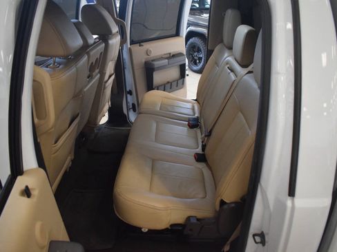Used 2011 Ford F250 Lariat w/ Lariat Interior Pkg RWD image 59