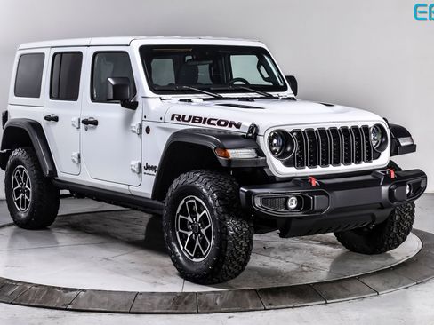 Used 2025 Jeep Wrangler Unlimited Rubicon w/ Convenience Group AWD/4WD image 1