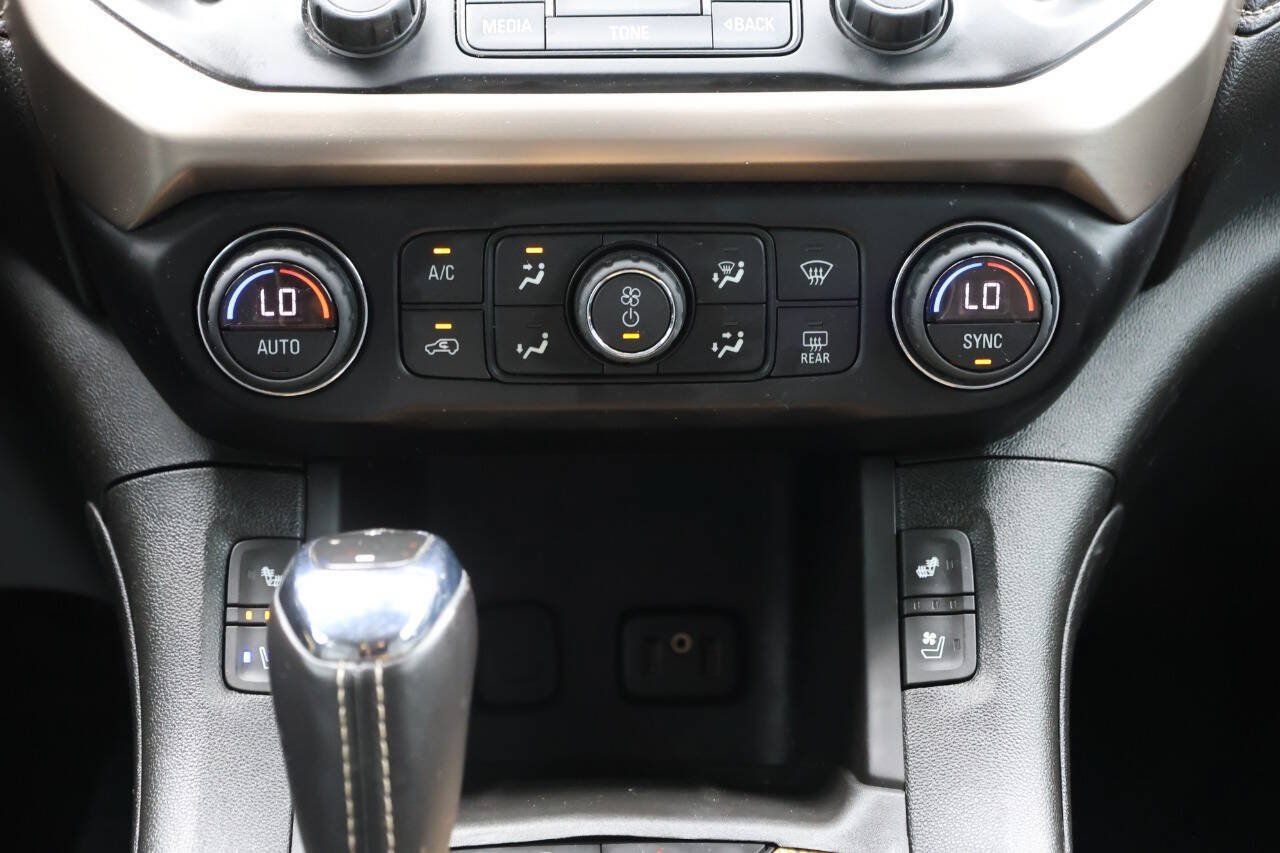 Used 2018 GMC Acadia Denali w/ Technology Package AWD/4WD image 22