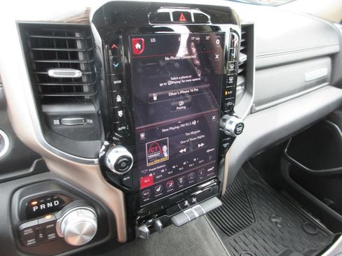 Used 2020 RAM 1500 Laramie w/ Trailer Tow Group AWD/4WD image 30