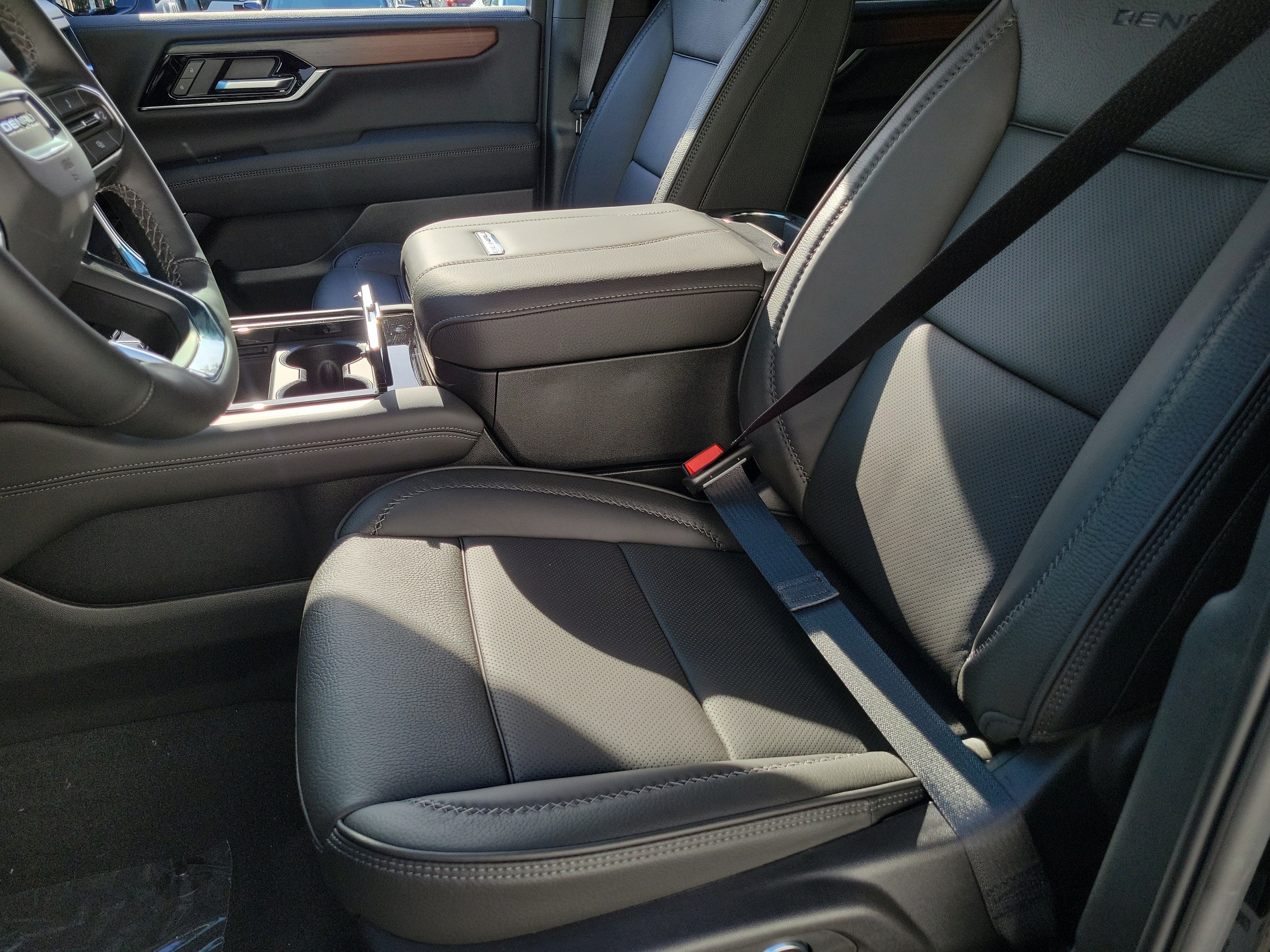 New 2026 GMC Yukon Denali AWD/4WD image 23