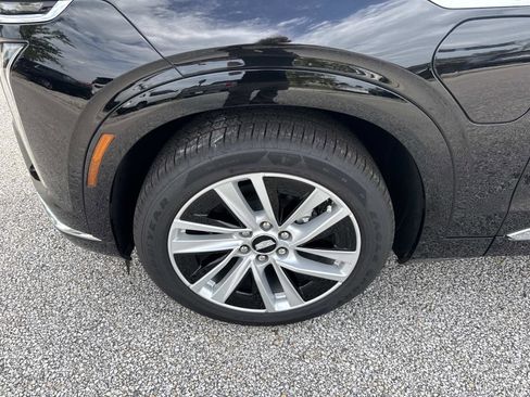 New 2026 Cadillac Vistiq Luxury AWD/4WD image 10