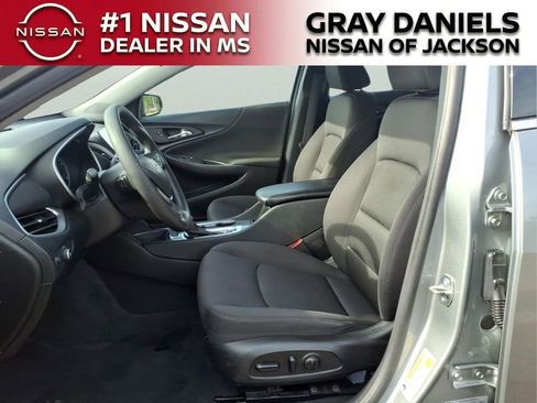 Used 2024 Chevrolet Malibu LT FWD image 23