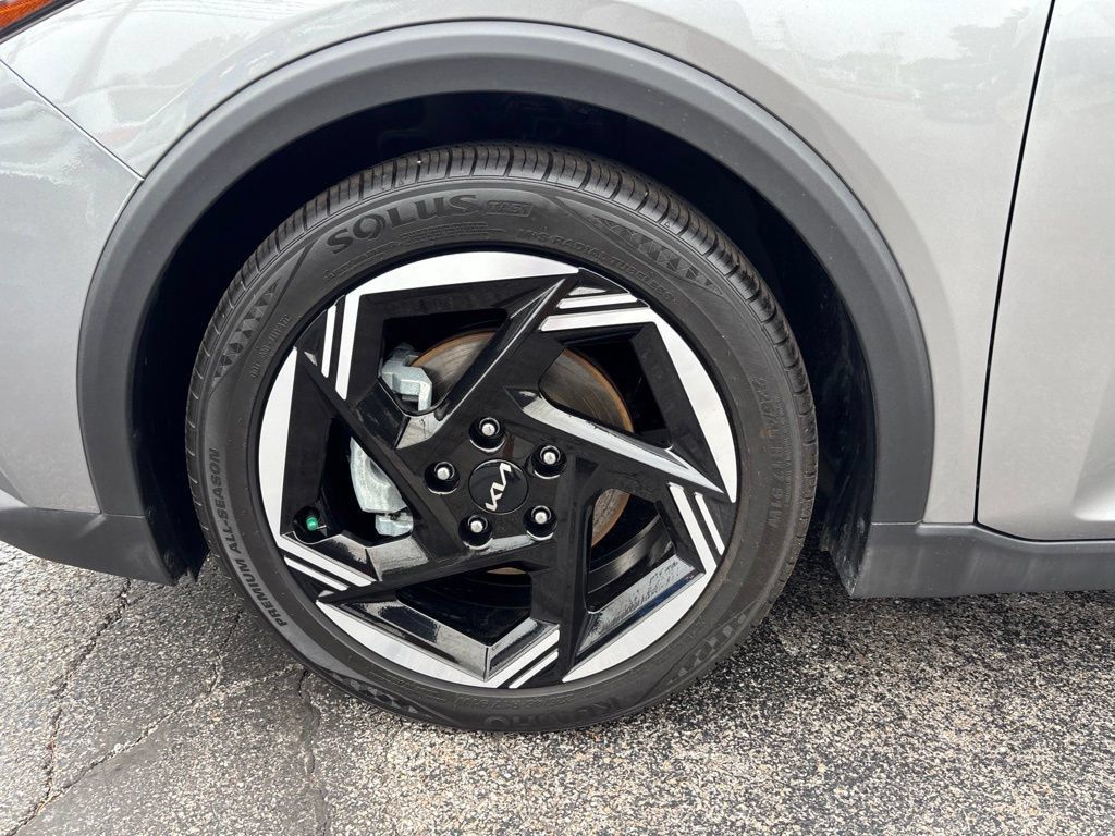 Certified 2025 Kia K4 GT-Line Turbo FWD image 11