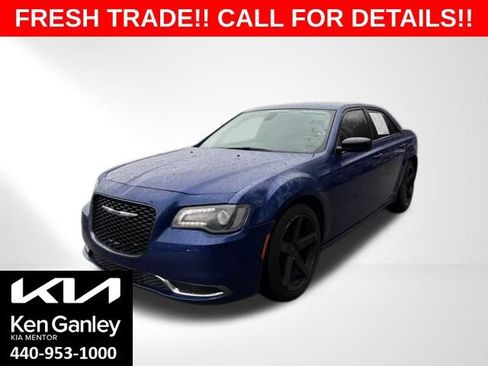 Used 2020 Chrysler 300 Touring w/ Sport Appearance Package image 1