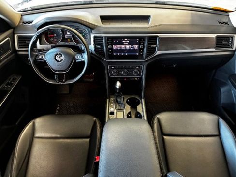 Used 2020 Volkswagen Atlas SE w/ Panoramic Sunroof Package FWD image 19