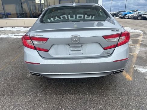 Used 2019 Honda Accord Touring image 8