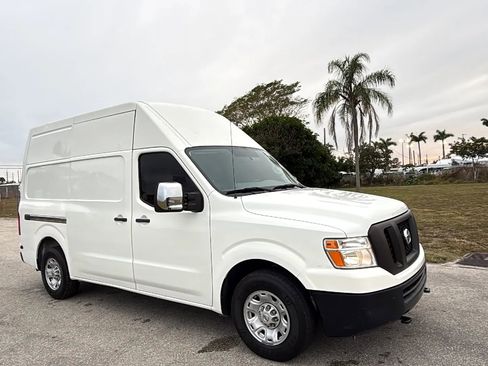 Used 2020 Nissan NV 3500 SV image 6