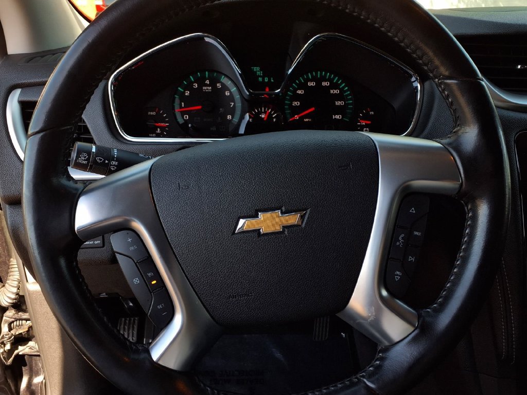 Used 2016 Chevrolet Traverse LT FWD image 13