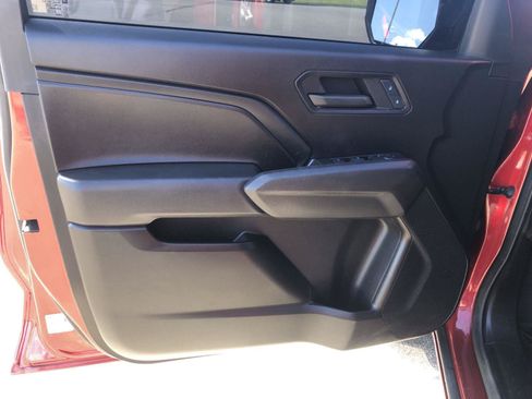 Used 2024 Chevrolet Colorado Trail Boss AWD/4WD image 17