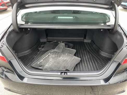 Used 2020 Toyota Camry SE FWD image 22