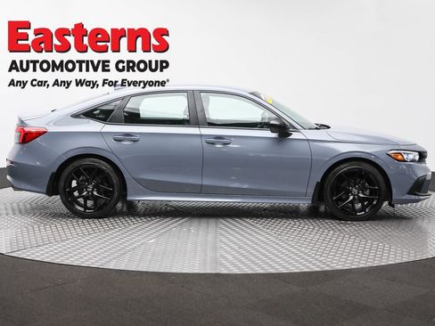 Used 2024 Honda Civic Sport image 4