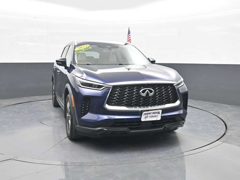 Used 2023 INFINITI QX60 Luxe w/ Cargo Package AWD/4WD image 2