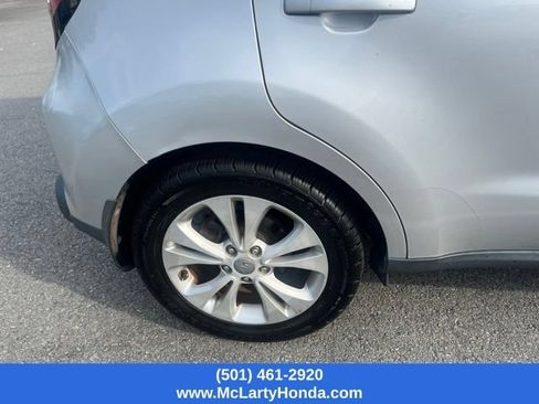 Used 2015 Kia Soul + FWD image 4