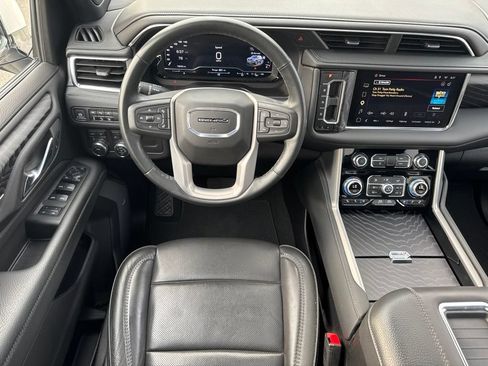 Used 2024 GMC Yukon Denali AWD/4WD image 5