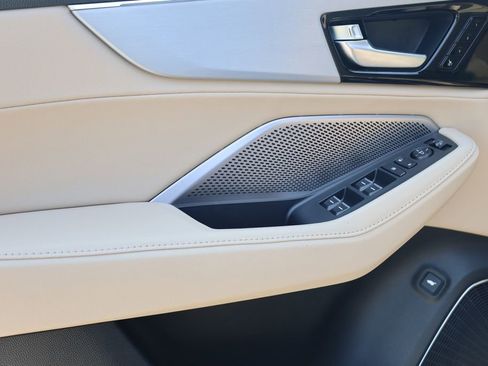 New 2026 Acura MDX SH-AWD image 10