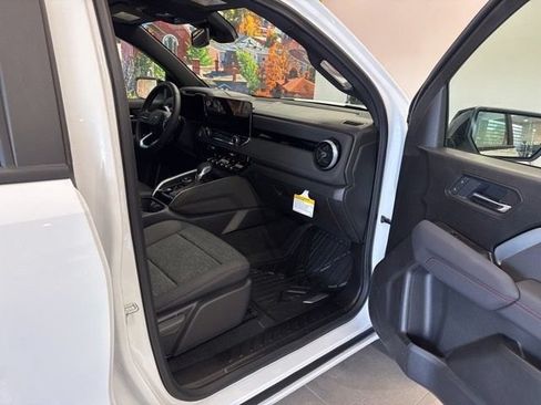 Used 2026 Chevrolet Colorado Z71 AWD/4WD image 49
