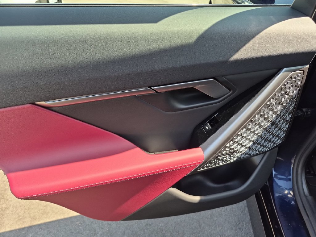 Certified 2026 BMW i5 M60 w/ M Sport Package RWD image 15