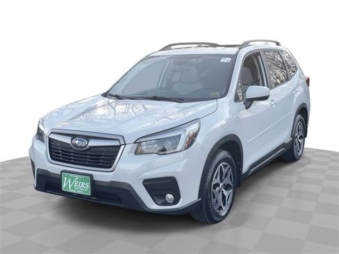 Used 2021 Subaru Forester Premium image 1