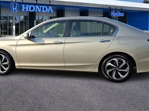 Used 2016 Honda Accord EX image 5