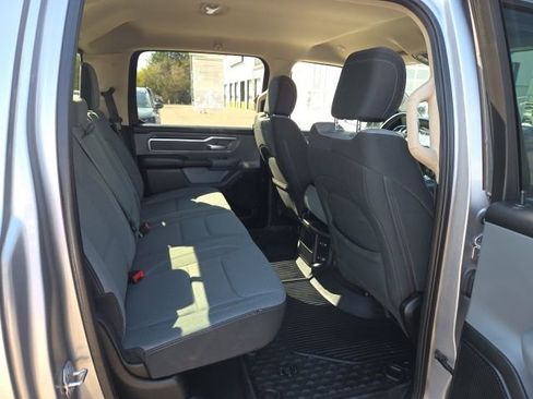 Used 2019 RAM 1500 Big Horn AWD/4WD image 39