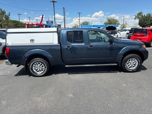 Used 2021 Nissan Frontier SV AWD/4WD image 3