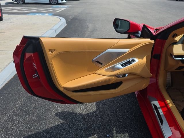 Used 2022 Chevrolet Corvette Stingray Premium Conv w/ Z51 Performance Package RWD image 15