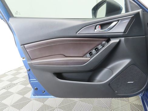 Used 2018 MAZDA MAZDA3 Grand Touring w/ Premium Equipment Package image 24