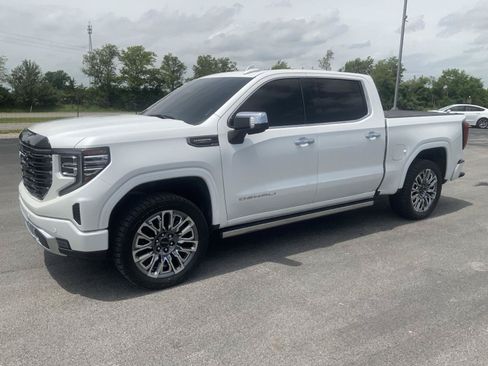 Used 2025 GMC Sierra 1500 Denali Ultimate AWD/4WD image 4