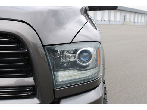 Used 2018 RAM 2500 Laramie w/ Sport Appearance Group image 26